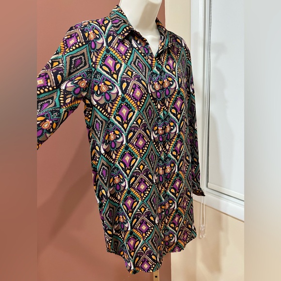 Women’s Blouse - Picture 3 of 4